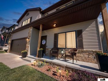 941 Scotts Creek Court, Hickman, NE 68372