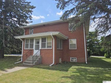 5818 N 52 Street, Omaha, NE 68104