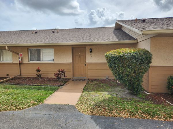 937 Prosperity Place, Unit 802, Rockledge, FL 32955