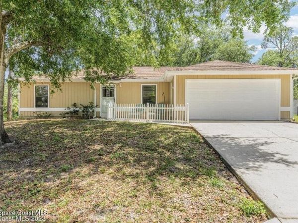 828 Redrock Street SE, Palm Bay, FL 32909