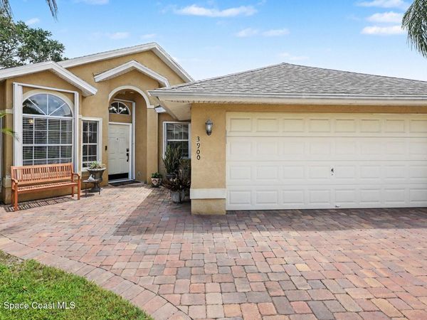3900 Saint Armens Circle, Melbourne, FL 32934