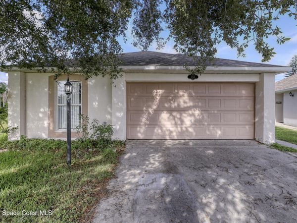 2153 Redwood Circle NE, Palm Bay, FL 32905
