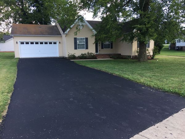 2012 Stafford Dr , Columbia, TN 38401