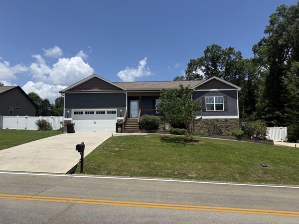 1723 Mccallie Ferry Road , Soddy Daisy, TN 37379