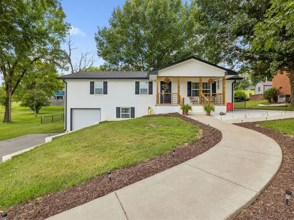 208 Western Ave , Hartsville, TN 37074