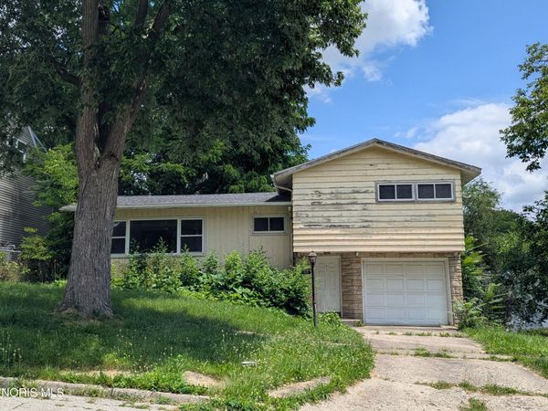 613 S Wood Street , Fremont, OH 43420