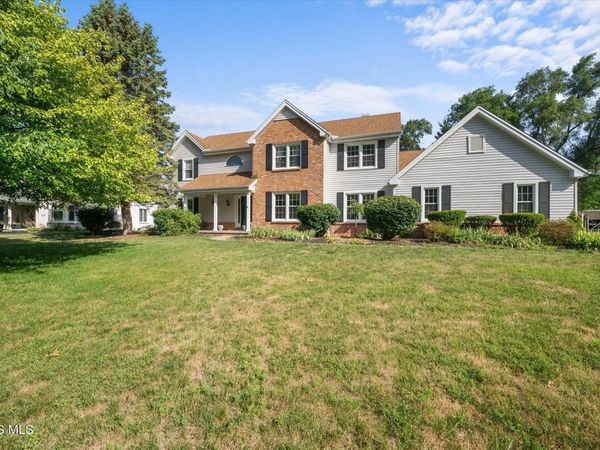 5024 Hunters Green Drive, Toledo, OH 43623