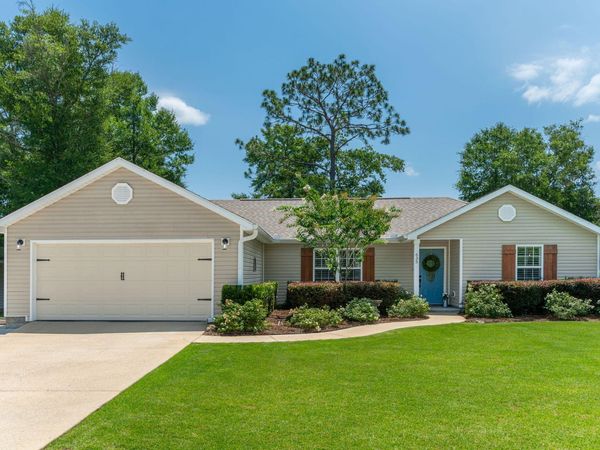 635 Magnolia Lake Drive, DeFuniak Springs, FL 32433
