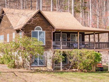4893 WEAKLEY HOLLOW RD , Syria, VA 22743