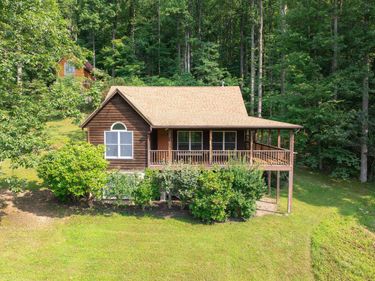 4893 WEAKLEY HOLLOW RD , Syria, VA 22743
