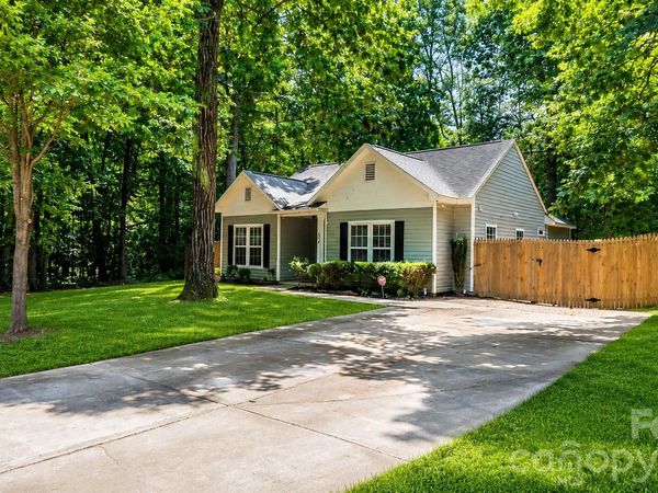5050 Gibbons Link Road, Charlotte, NC 28269
