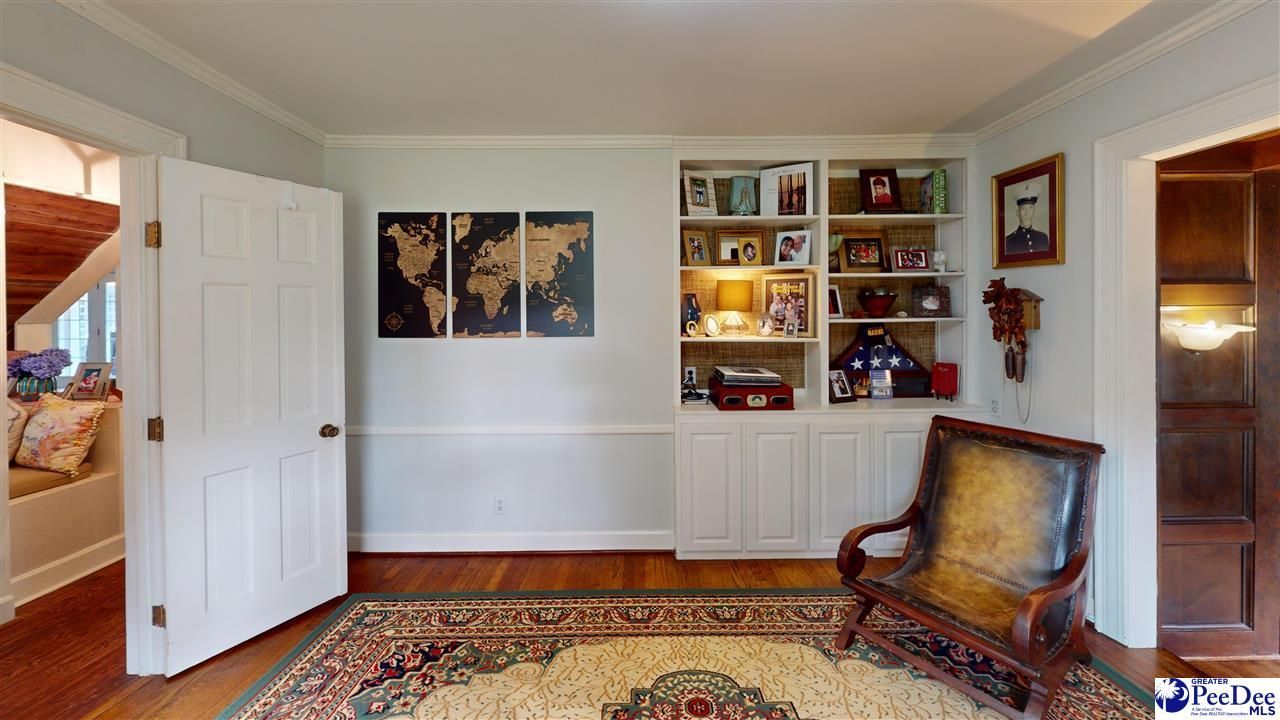 325 Lyndale Drive Photo 14