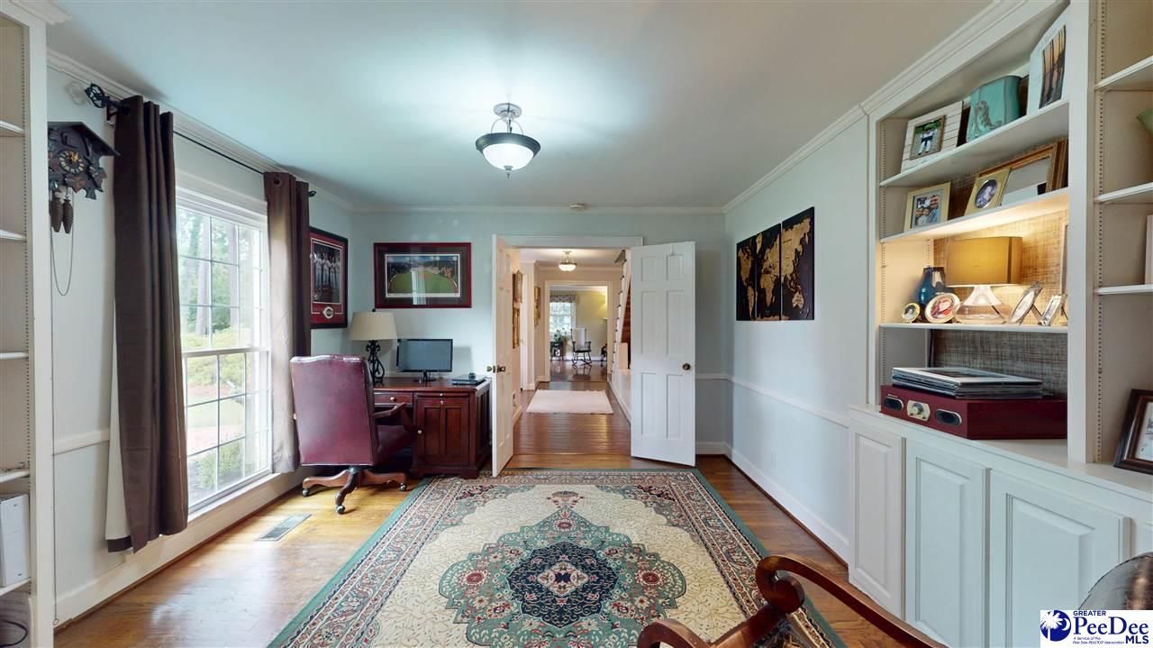 325 Lyndale Drive Photo 15