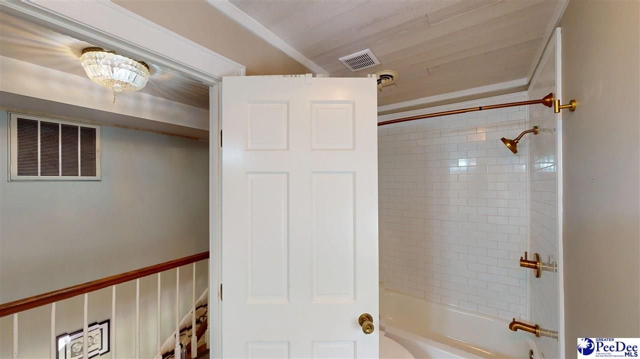 325 Lyndale Drive Photo 27
