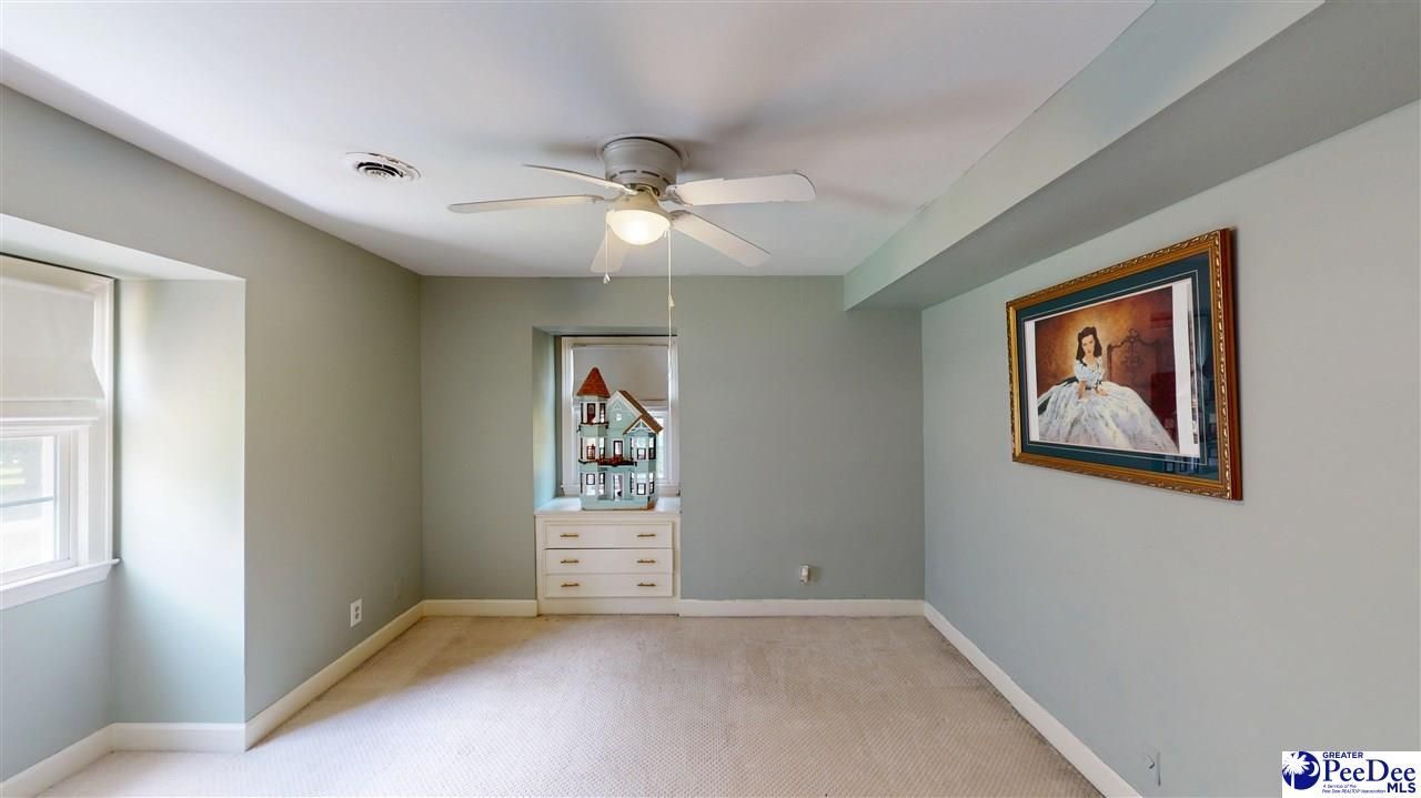 325 Lyndale Drive Photo 28