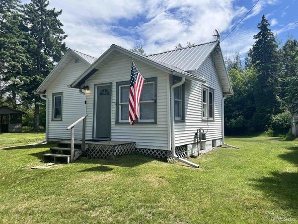 1005 E Margaret Street, Iron Mountain, MI 49801