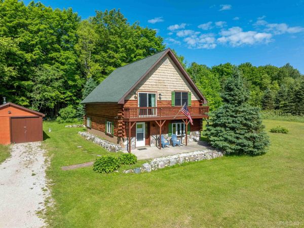 N6427 County Rd H15, Munising Twp, MI 49884