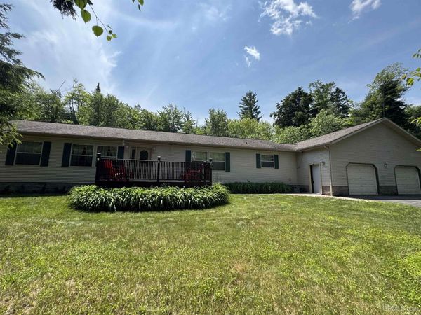 135 Pinton Lane, Marquette Twp, MI 49855