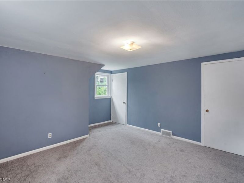 24 Deeringwood Drive, New Middletown, OH 44442 Photo 27