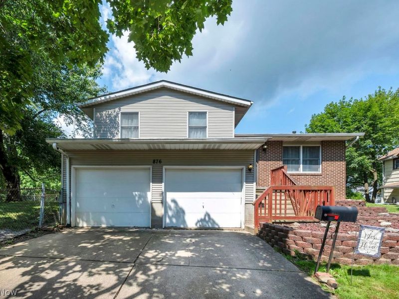 876 Oberlin Street, Akron, OH 44311 Photo 1