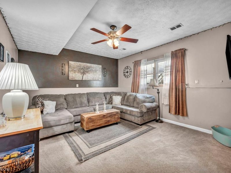 876 Oberlin Street, Akron, OH 44311 Photo 10