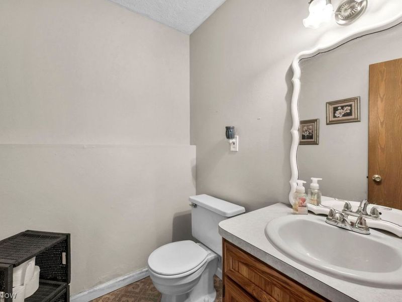 876 Oberlin Street, Akron, OH 44311 Photo 12