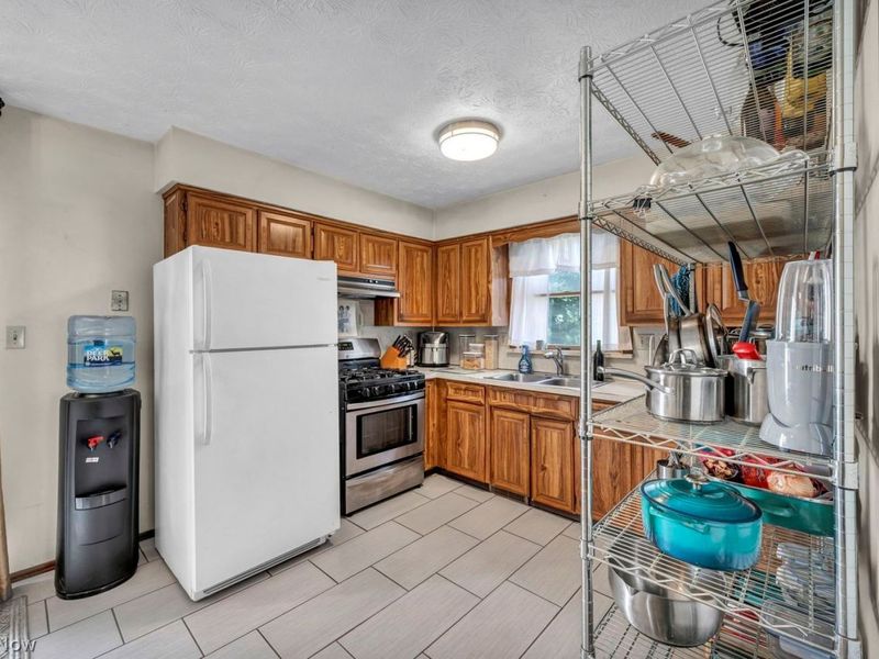 876 Oberlin Street, Akron, OH 44311 Photo 24