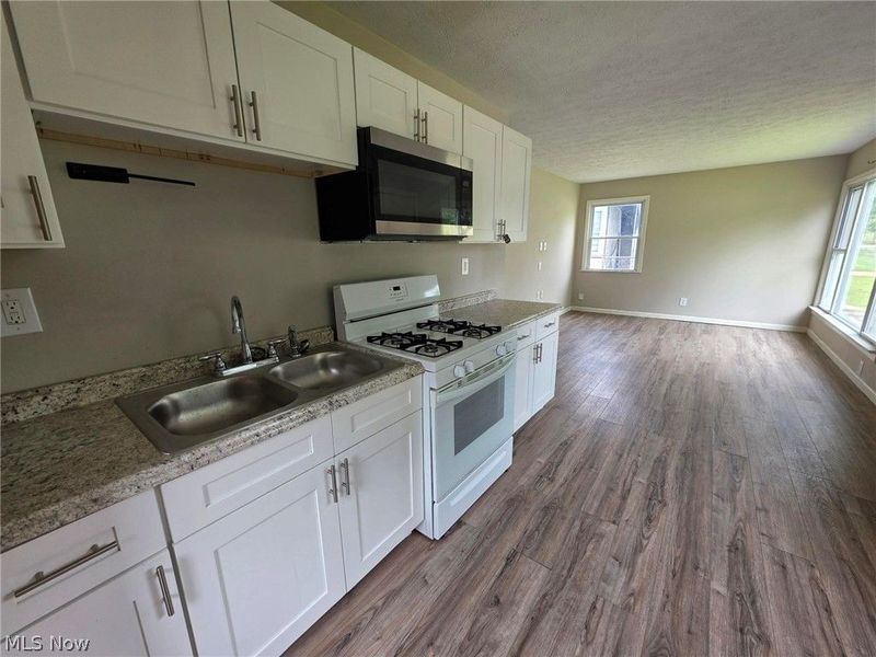 12813 Guardian Boulevard, Cleveland, OH 44135 Photo 6