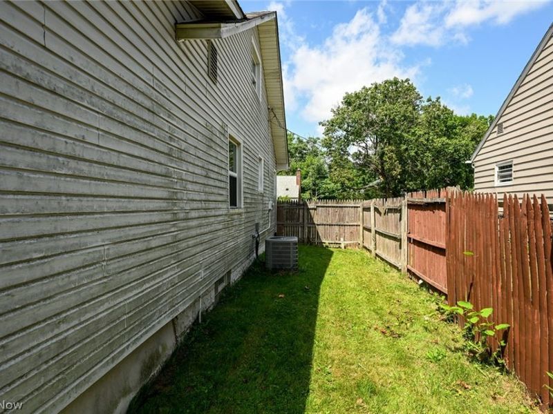 1253 Dietz Avenue, Akron, OH 44301 Photo 10