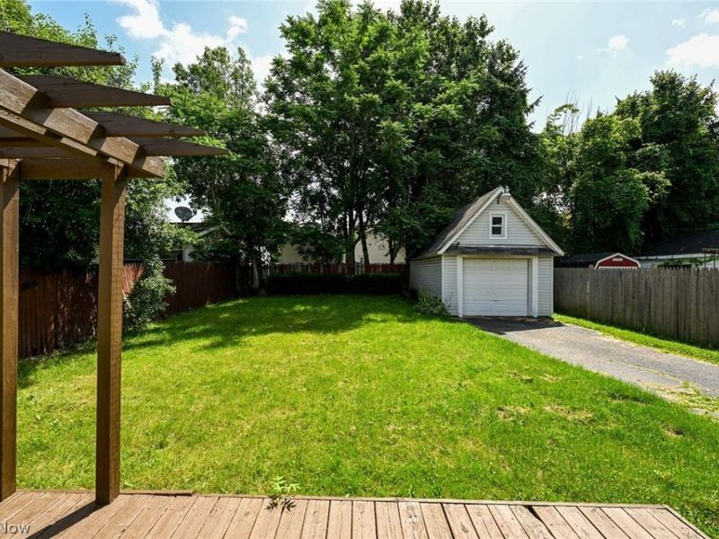 1253 Dietz Avenue, Akron, OH 44301 Photo 11