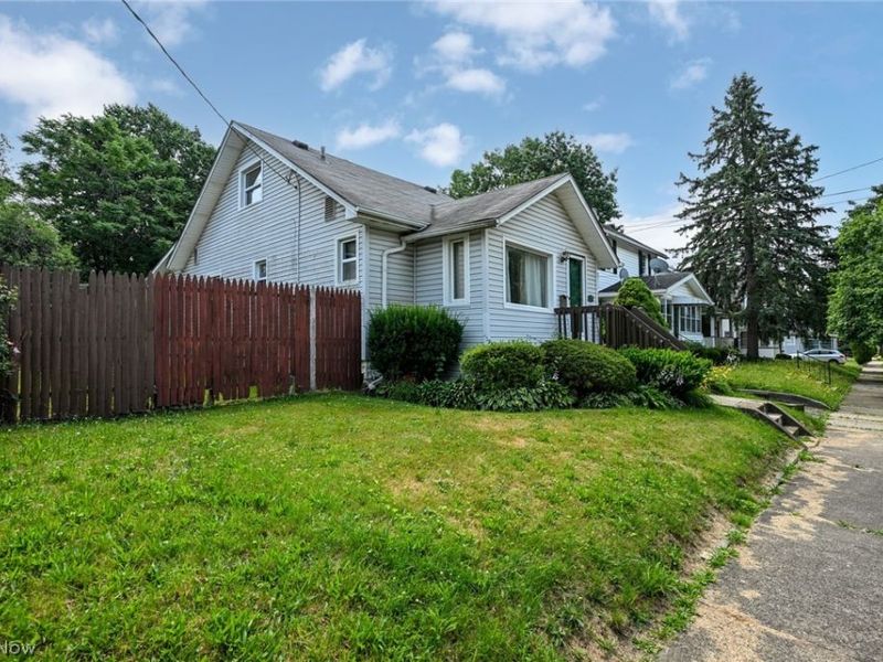 1253 Dietz Avenue, Akron, OH 44301 Photo 2