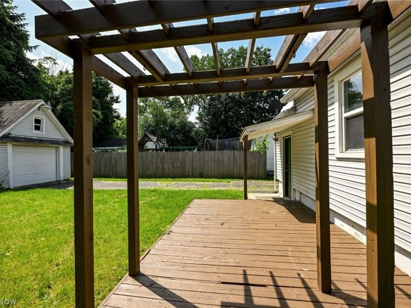 1253 Dietz Avenue, Akron, OH 44301 Photo 8