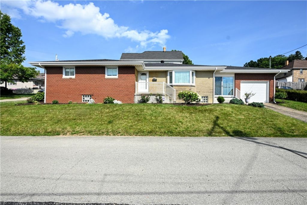 207 Vernon Street, Belle Vernon, PA 15012 Main Photo