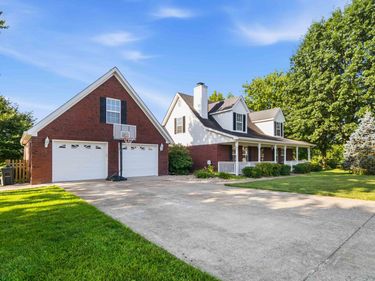 136 General Cleburne Drive, Richmond, KY 40475