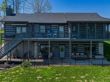 458 Sherwood Drive, Gilbertsville, KY 42044