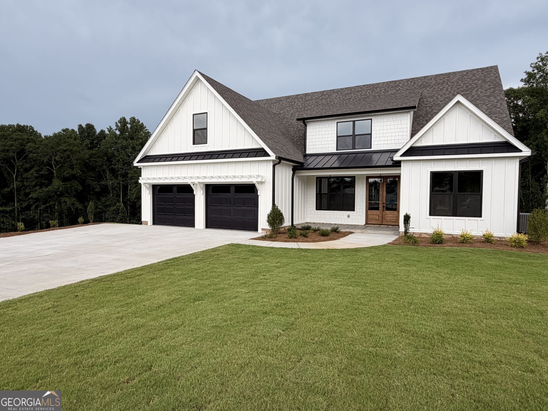 100 Loring Lane, Senoia, GA 30276 Main Photo
