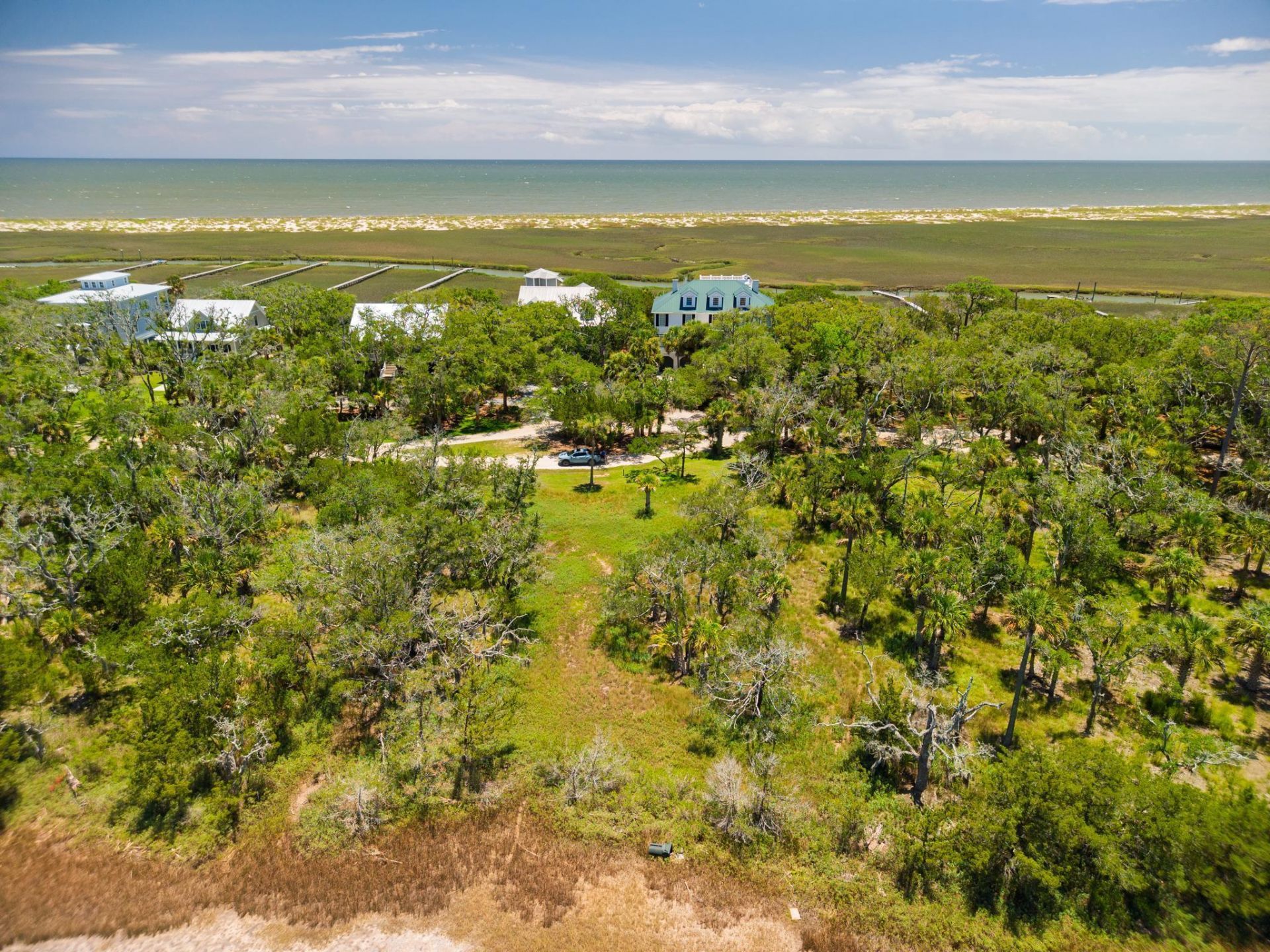 941 Hammocks Way Photo 14