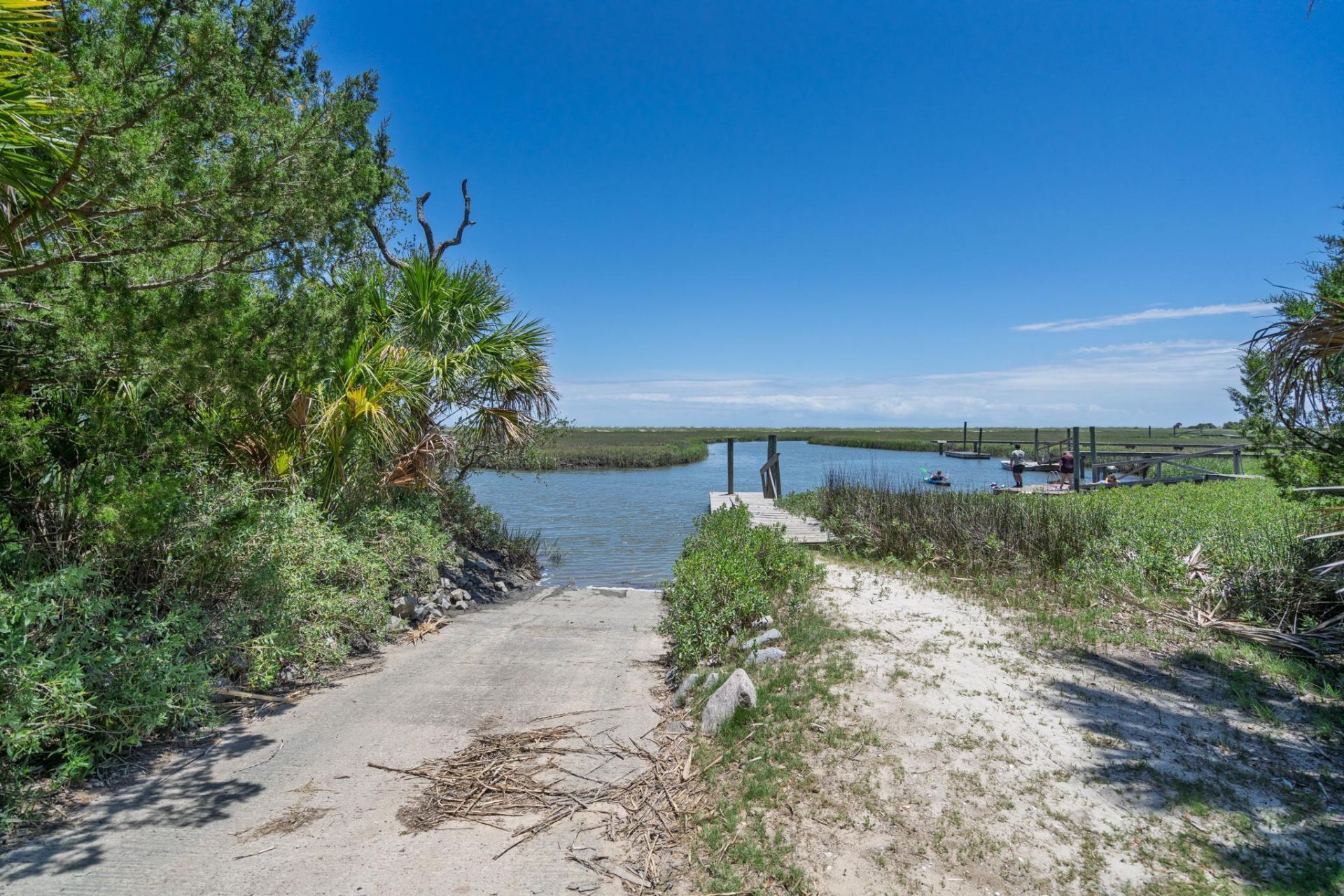 941 Hammocks Way Photo 16