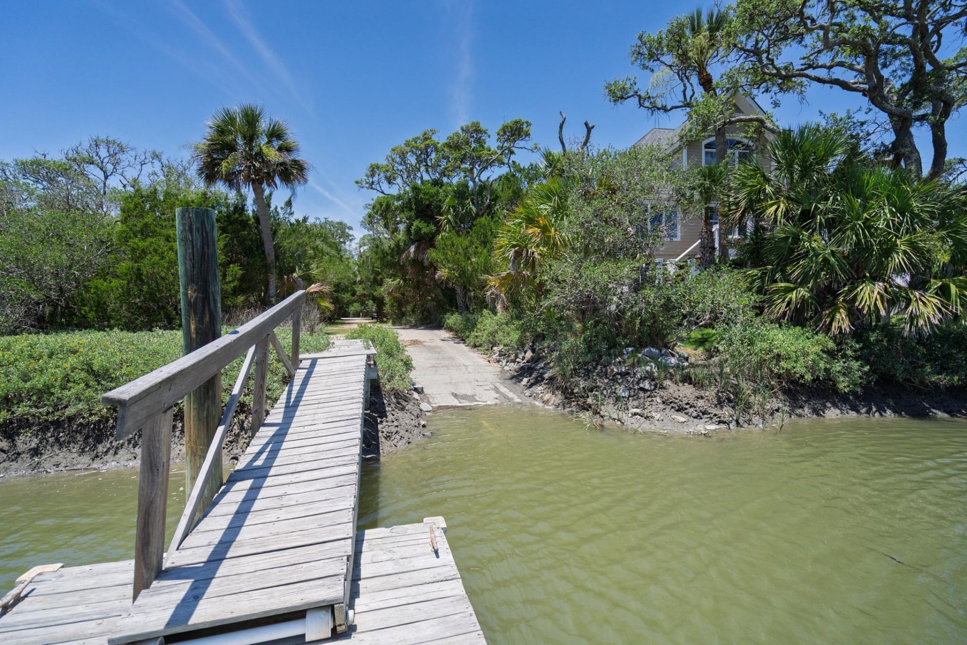 941 Hammocks Way Photo 17