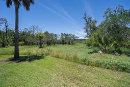 941 Hammocks Way photo 4