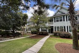 2108 Promenade Court photo 4
