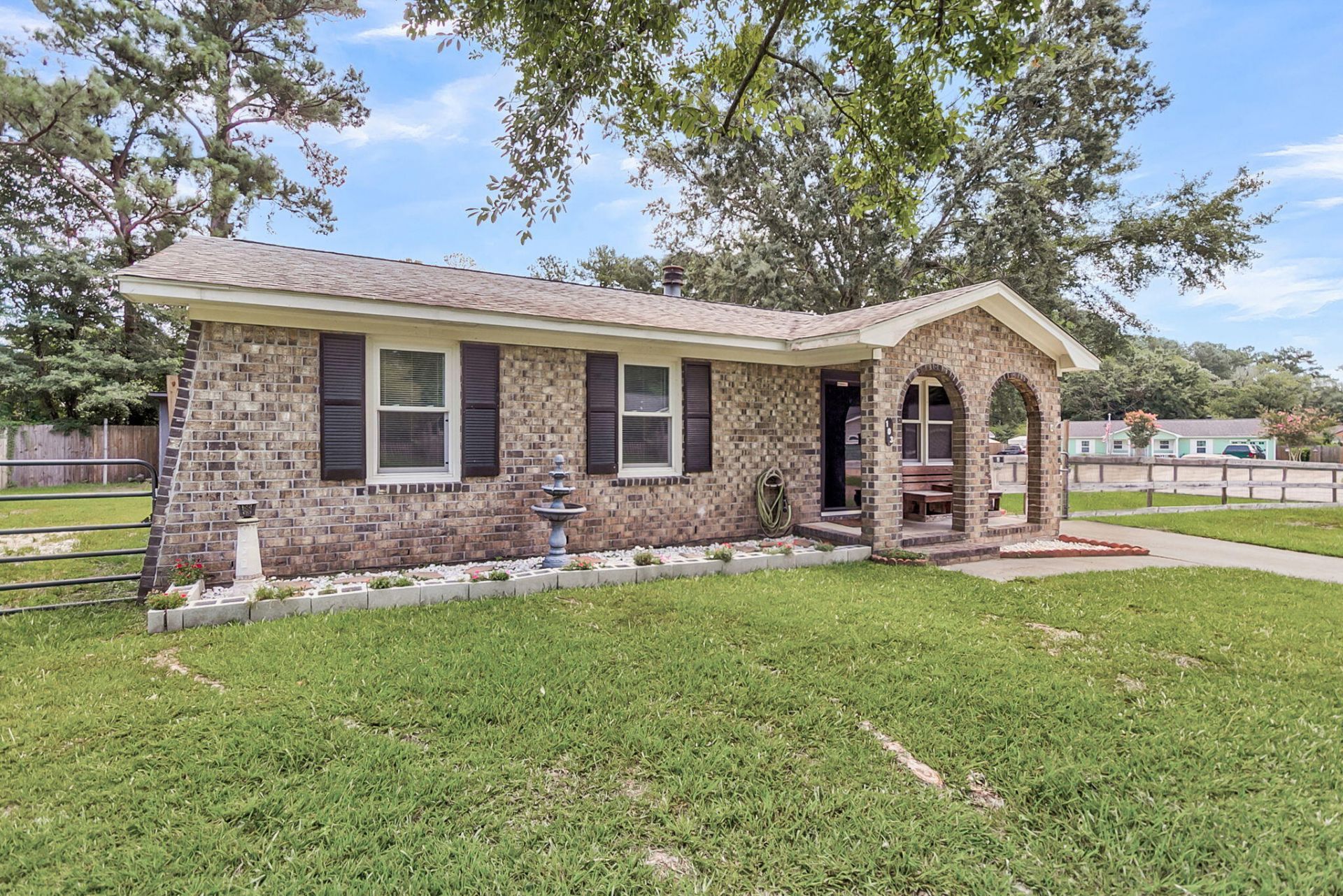 103 Mcduffie Court Photo 4