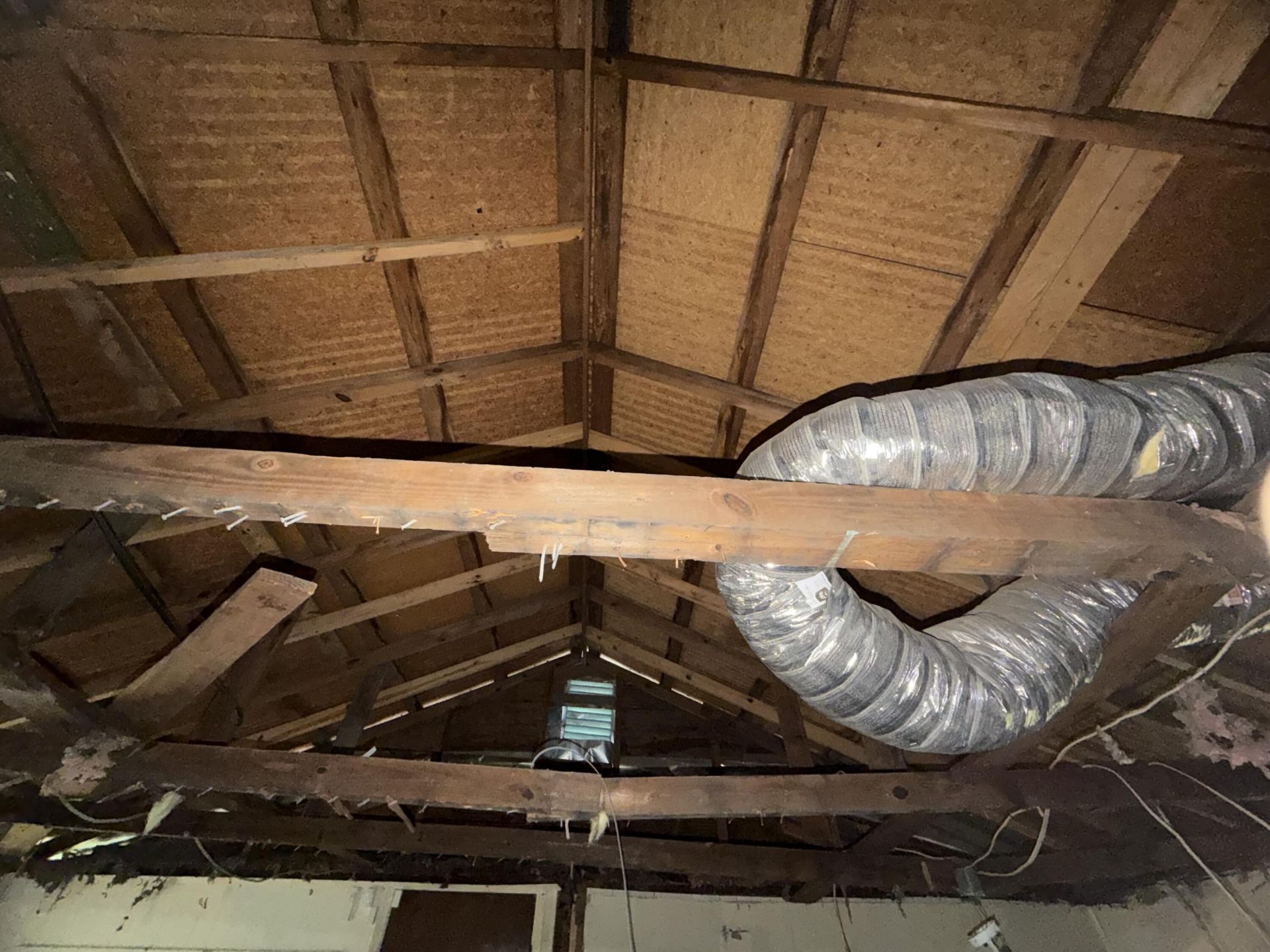 107 Lockhart Street Photo 18