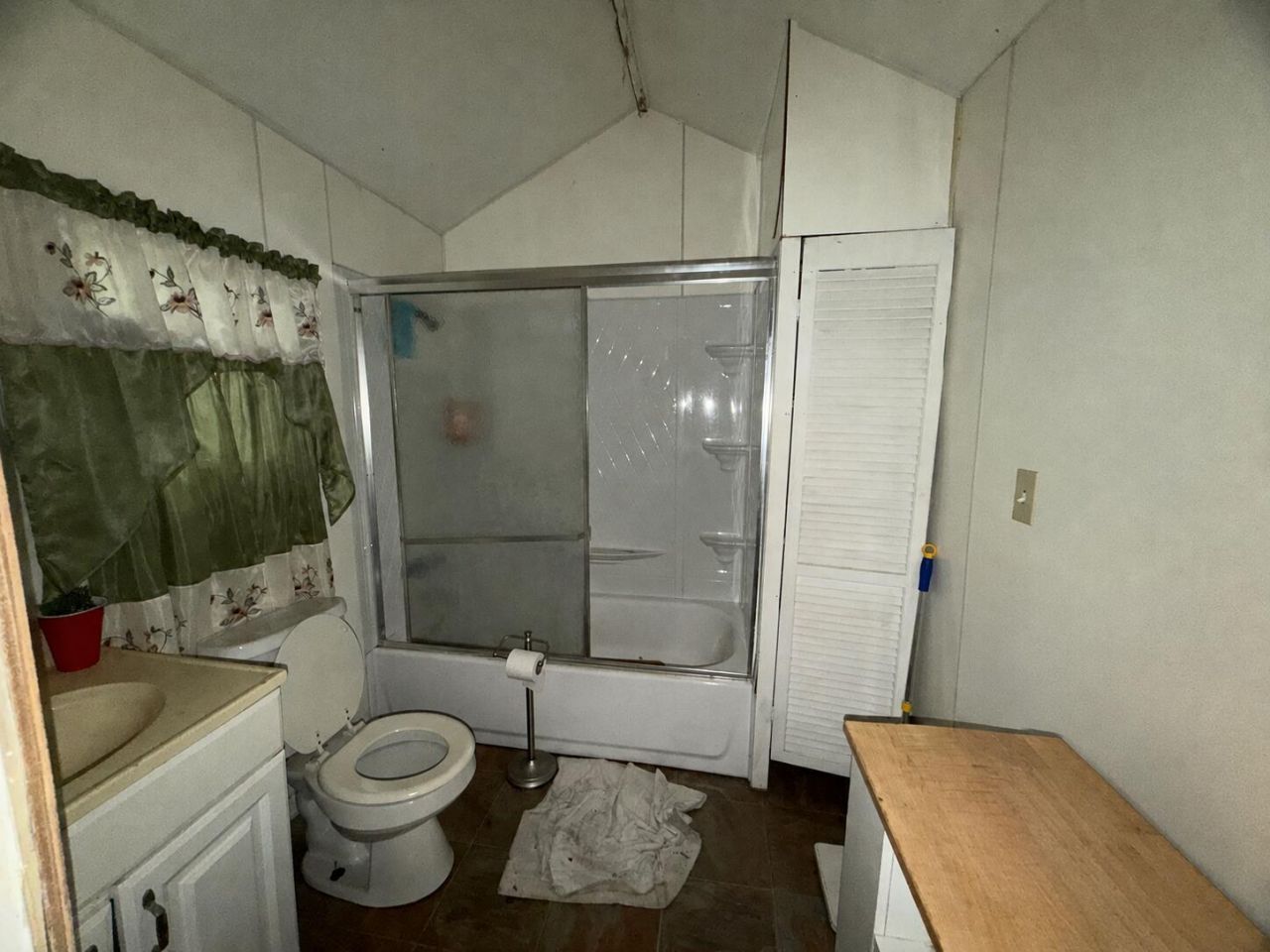 107 Lockhart Street Photo 20