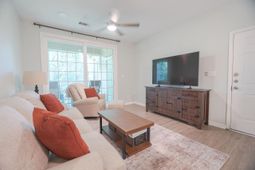 1600 Long Grove Drive photo 4