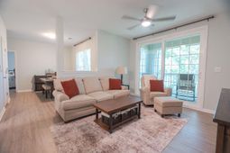 1600 Long Grove Drive photo 4