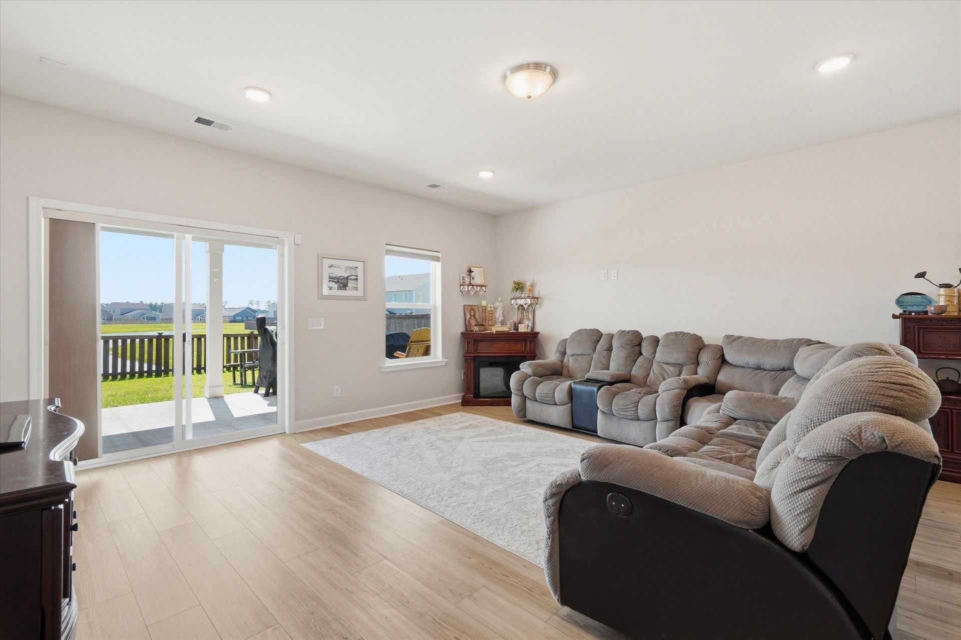 292 Lucca Drive Photo 17