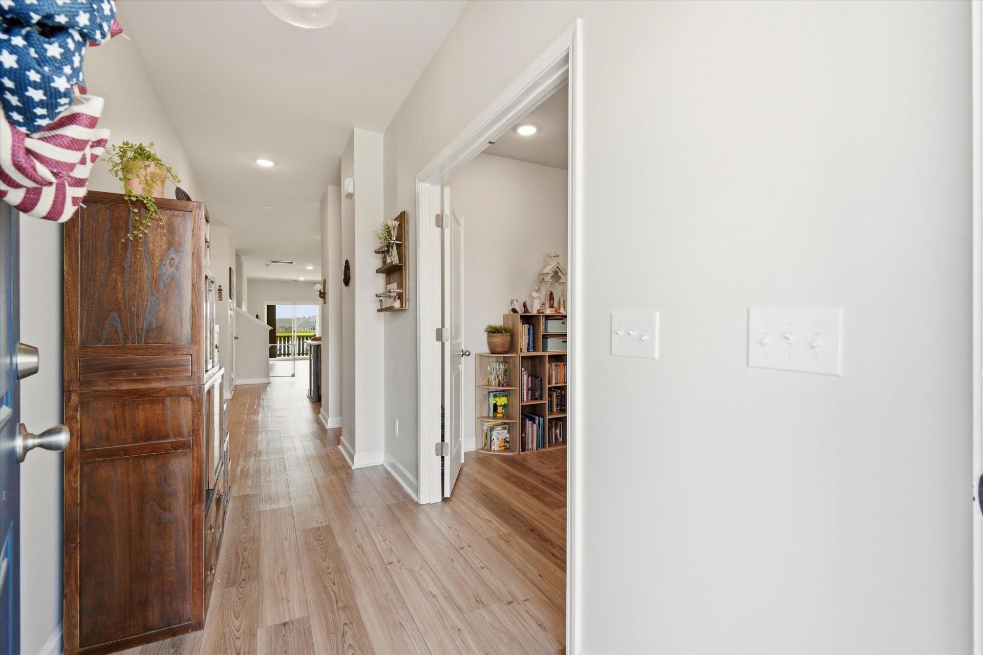 292 Lucca Drive Photo 7