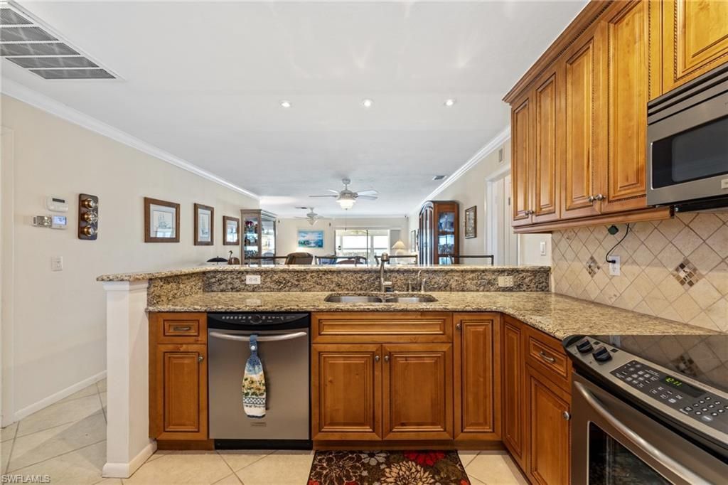 7008 Foxfire Dr , Fort Myers, FL 33919 Photo