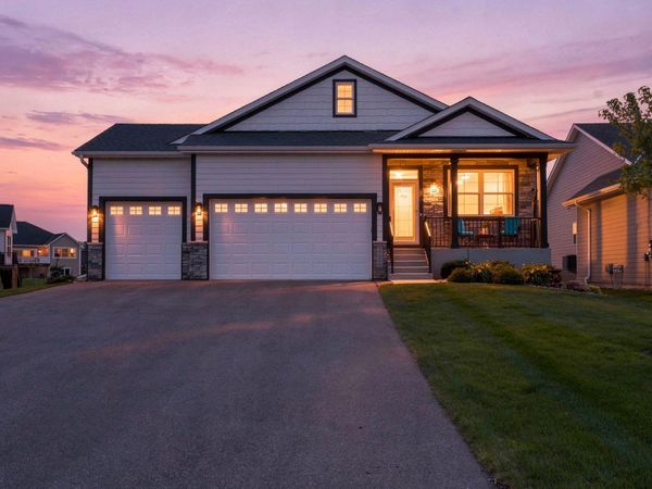 17960 Granite Court, Lakeville, MN 55044